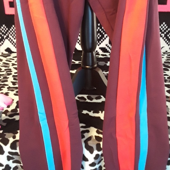 *SOLD* Pink vs Boyfriend Pant - Picture 4 of 5